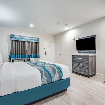 Americas Best Value Inn & Suites Houston At Hwy 6 Bagian luar foto