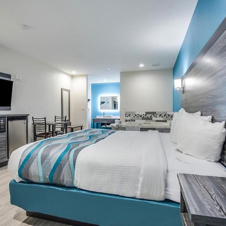 Americas Best Value Inn & Suites Houston At Hwy 6 Bagian luar foto