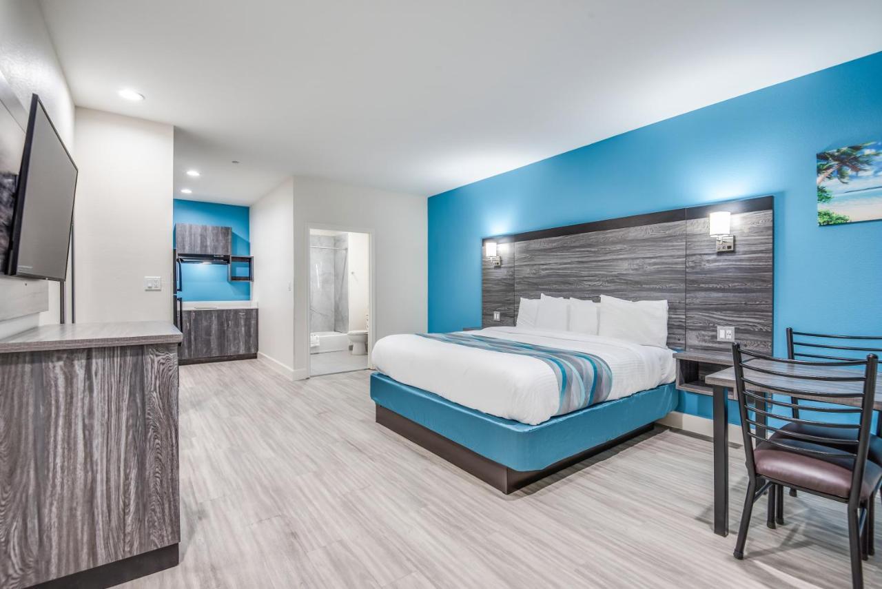 Americas Best Value Inn & Suites Houston At Hwy 6 Bagian luar foto