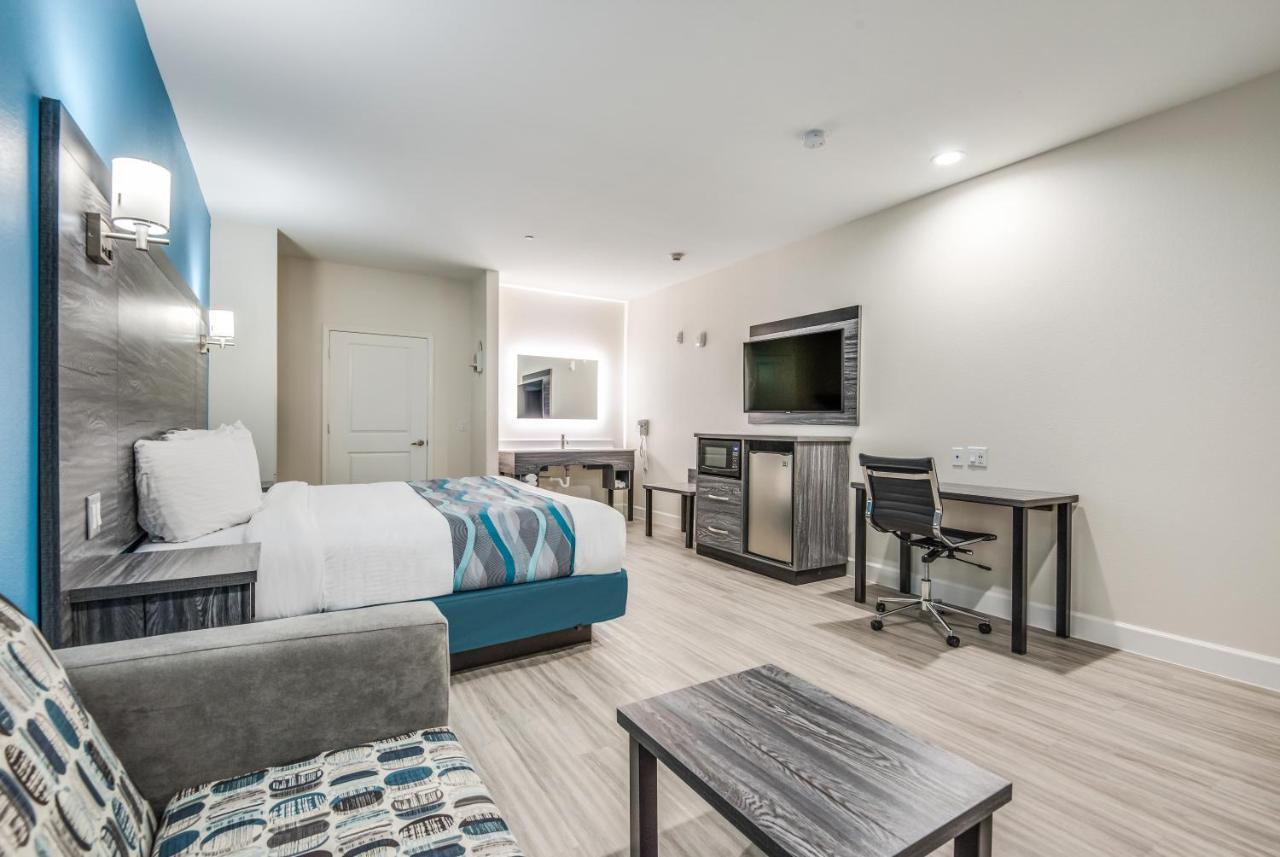 Americas Best Value Inn & Suites Houston At Hwy 6 Bagian luar foto
